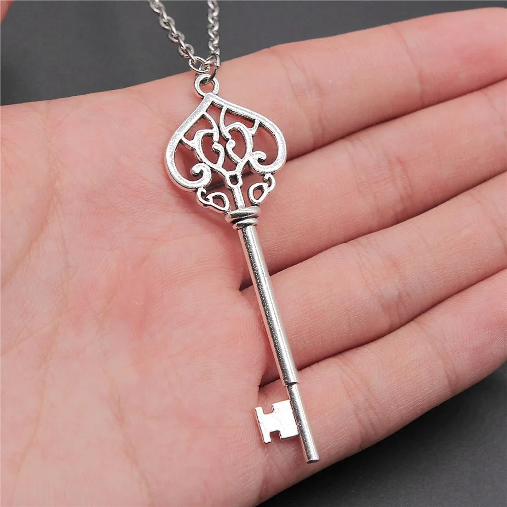 Vintage Big Key Pendant Long Chain Necklace For Women Girl Birthday Gift Enter University Gift Costume Jewellery Necklace