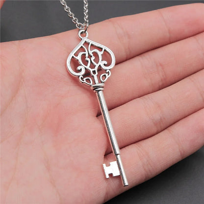 Vintage Big Key Pendant Long Chain Necklace For Women Girl Birthday Gift Enter University Gift Costume Jewellery Necklace