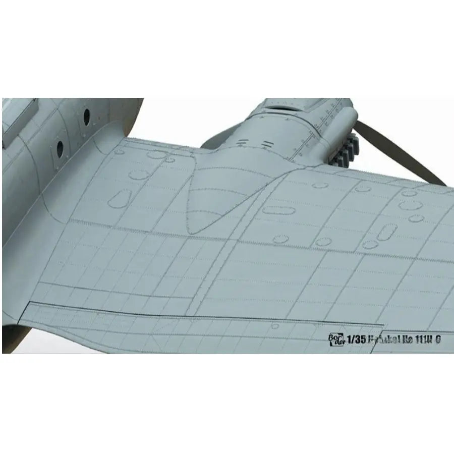 Border 1/35 BF-018 Bomber He111H-6 Full Interior& Soldiers（Combat Status+Ground)