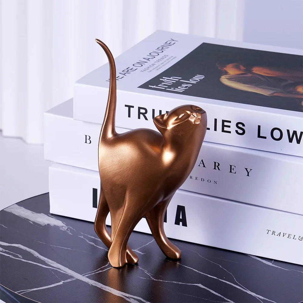 Resin Couples Cat Statues for Home Decorations Animal Figurine European Creative Wedding Gift Decorative Home Decor Sculpture
