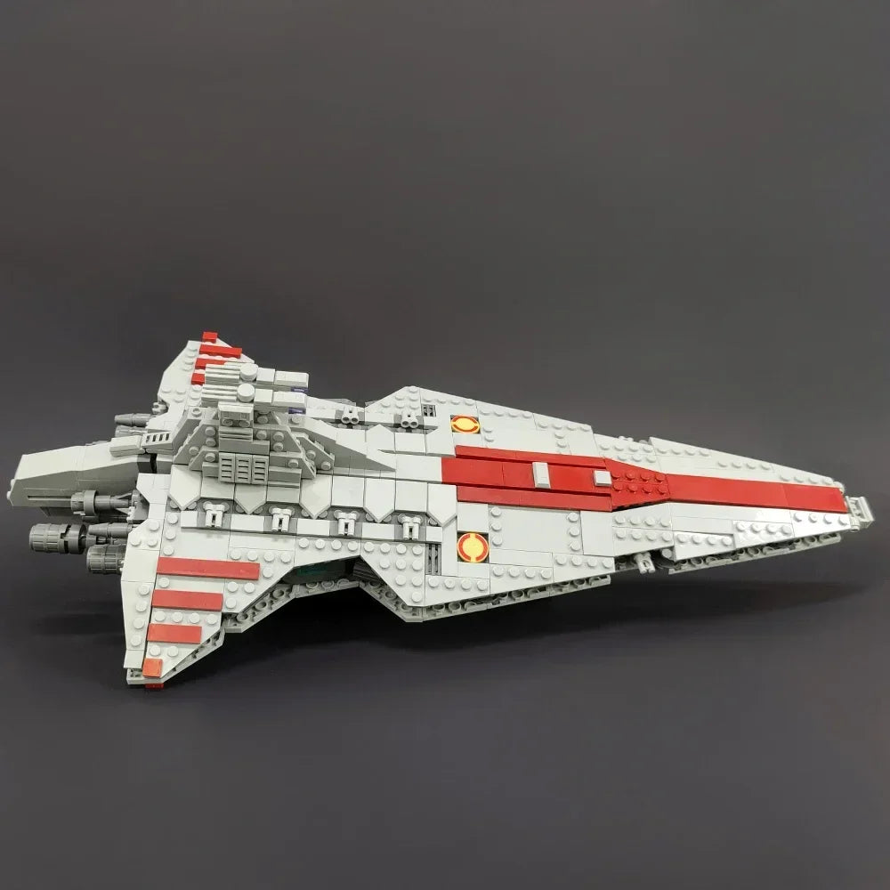 67106 High-tech Moc JIESTAR Venator Attack Cruiser Fighter Destroyer Brick Model Building Star Blocks Space Ship Toys