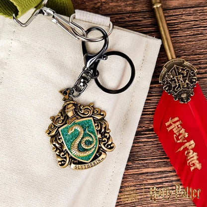 Genuine Harry Potter Metal Keychains Hogwarts Badge Ornament Decoration Metal Keychain for Women Men Hanging Gifts