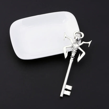 Resident Evil 4 Remake Keychain Large Irregular Key Retro Soldier Armor Cthulhu Octopus Pendant Men And Women Jewelry Gift
