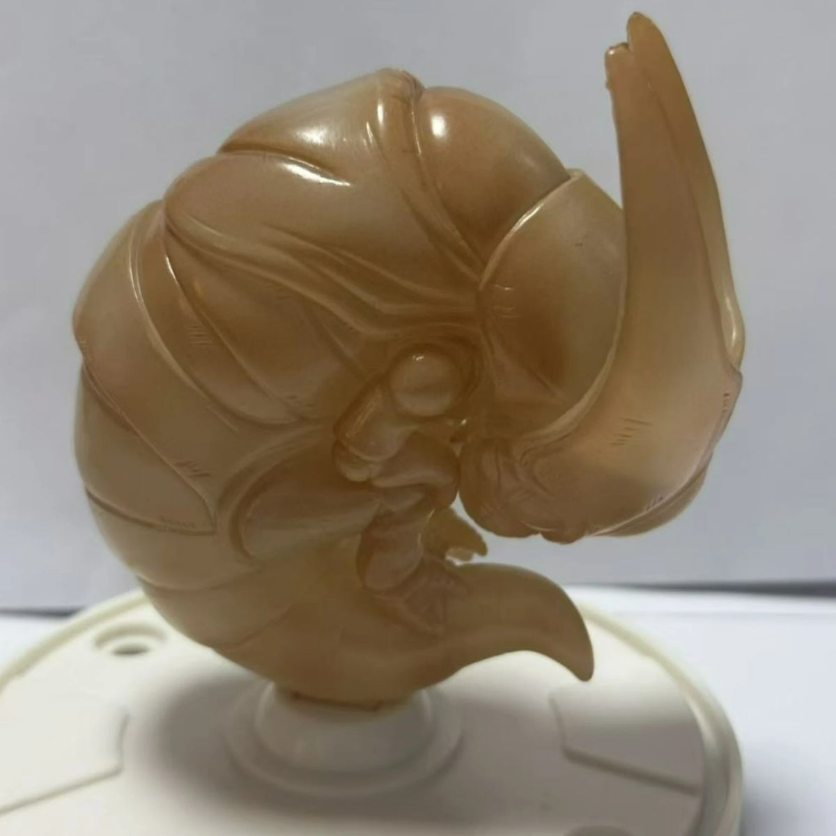 Cell Larva Culture Tank Glowing Model Figurine Movie Prop Statue Desktop Crafts Decoration Collection Model Toys Gif