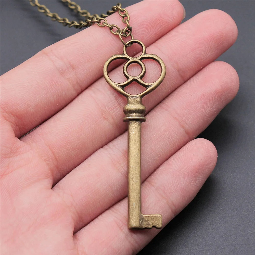 Vintage Big Key Pendant Long Chain Necklace For Women Girl Birthday Gift Enter University Gift Costume Jewellery Necklace