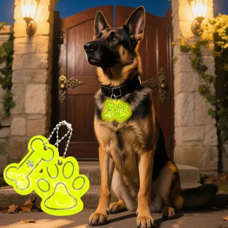 Fluorescent Green Night Reflective Pendant Cute Cat Paw Shaped Keychain Pendant Small Gift