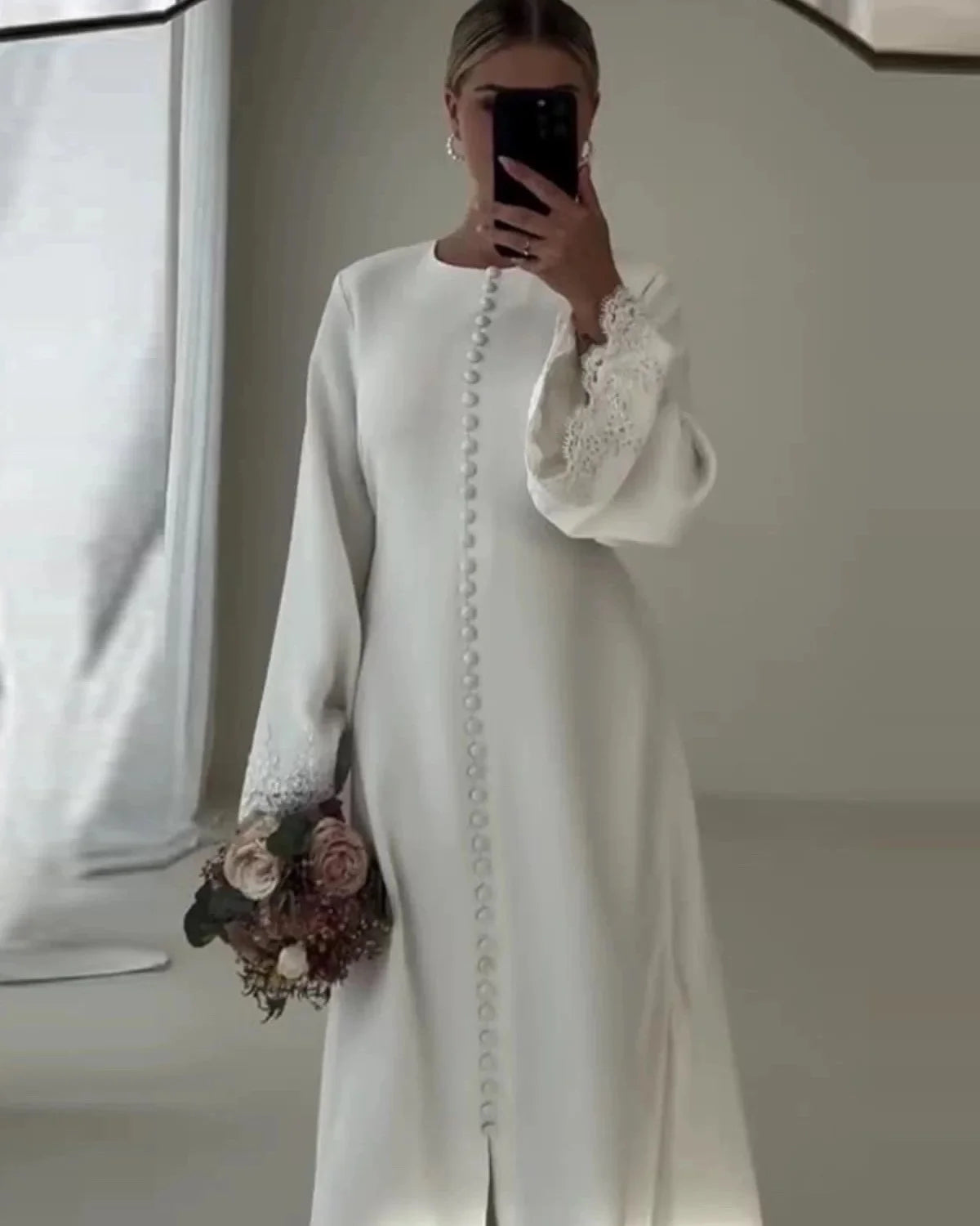 Modest Wedding Dresses Bride 2026 Luxury Slit Buttons Bridal Dress Lace Long Sleeve Arab Bride Dress Wedding Gowns Customized