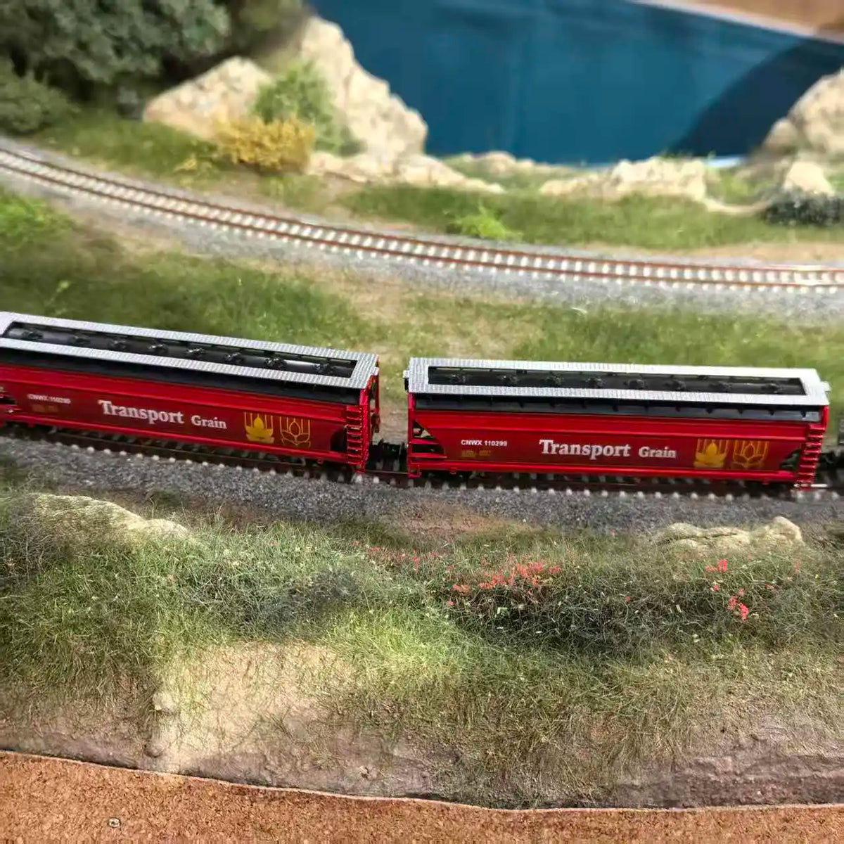 N Scale 1:160 Grain Transport Train Model Metal Wheels Train Carriage Model Adult Classic Collection Sand Table Static Display
