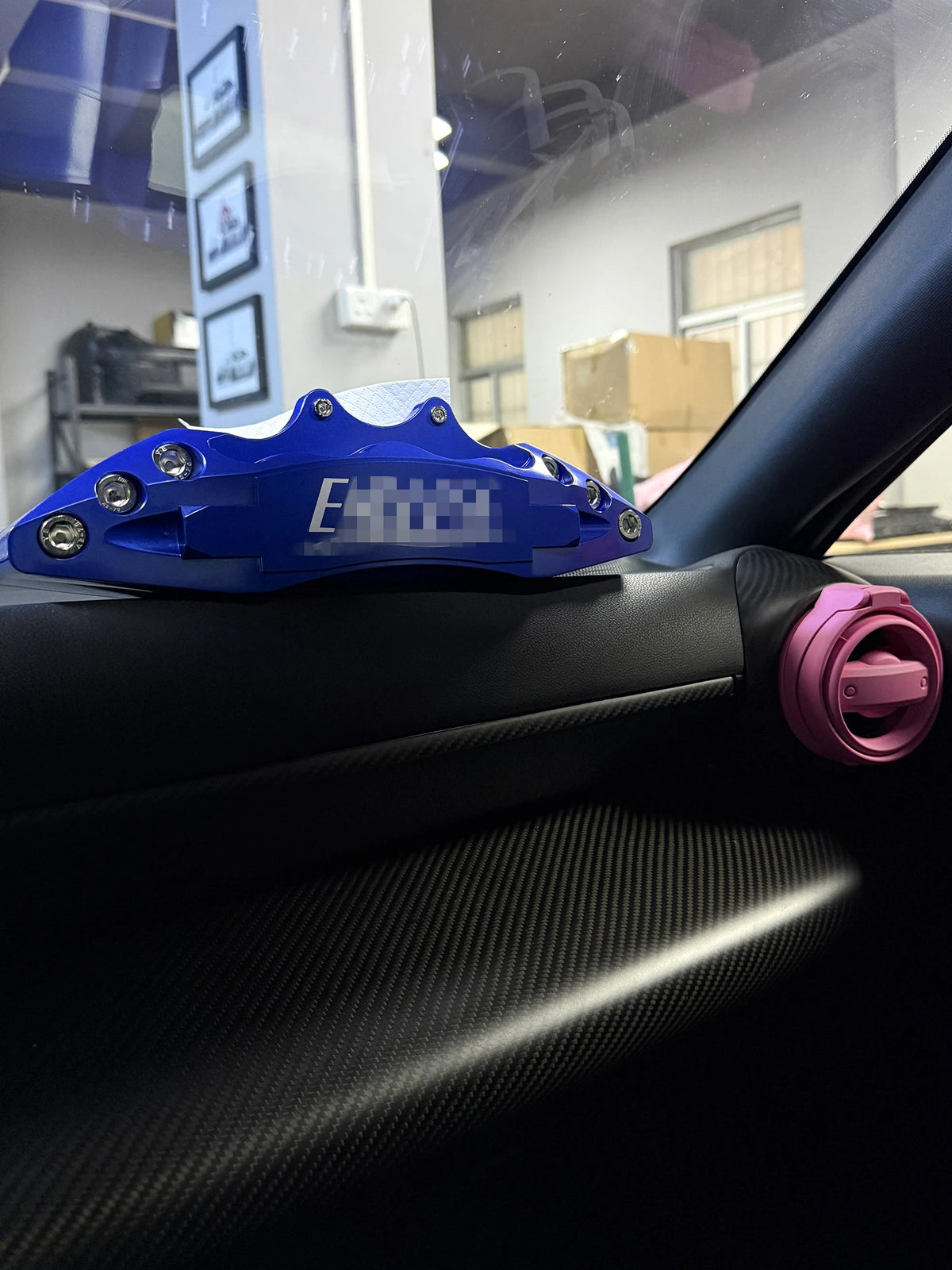 Night Kids Automotive Culture Merchandise - Brake Caliper Style Tissue Box, A Must-Have for Auto Enthusiasts