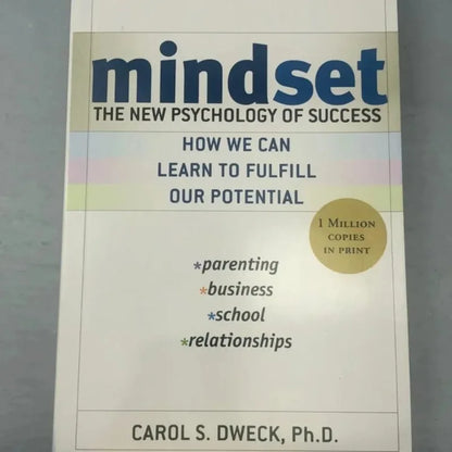 Seeing oneself growing Mindset: The New Psychology of Success English version books philosophy book librerialibros english books