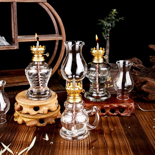 Glass Oil Lamp Classic Retro Vintage Lantern Portable High Capacity Indoor Outdoor Home Decorative Lighting Durable Emergency