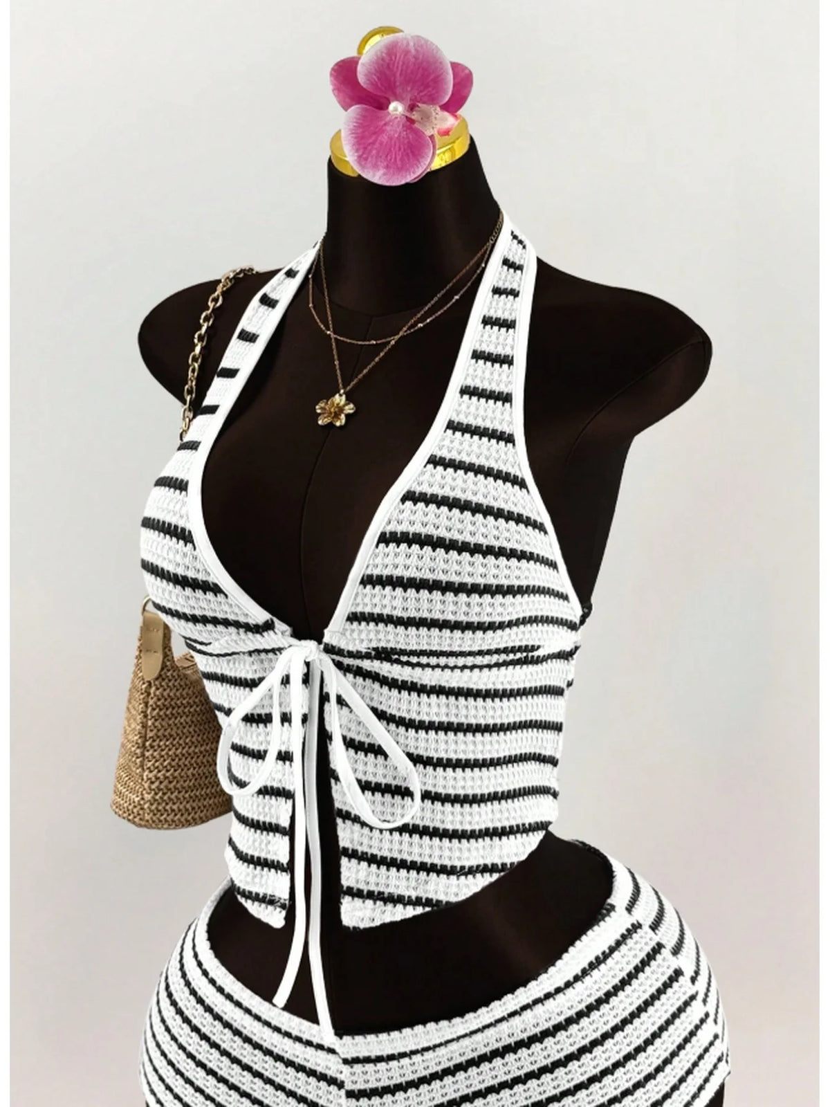 Women's Set Summer Casual Sexy Color Blocked Hanging Neck Sleeveless Tied Top + Color Blocked Elastic Waist Shorts Set