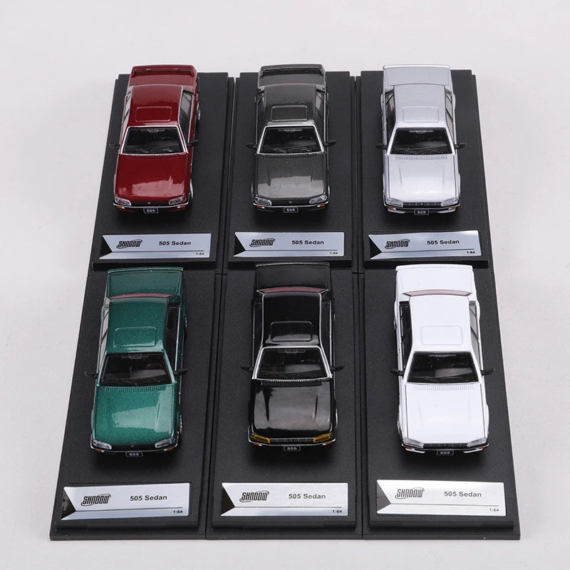DCT 1:64 505 Sedan Alloy Model Car