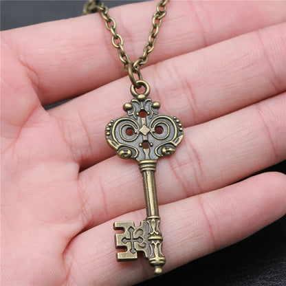 Vintage Big Key Pendant Long Chain Necklace For Women Girl Birthday Gift Enter University Gift Costume Jewellery Necklace