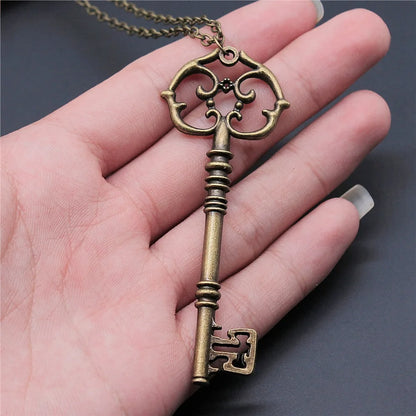Vintage Big Key Pendant Long Chain Necklace For Women Girl Birthday Gift Enter University Gift Costume Jewellery Necklace