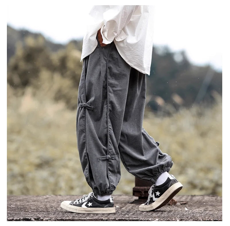 New Chinese Style Hanfu Cargo Pants Man Outdoor Buckle Design Stereo Clipping Japanese Casual Pants Elastic Waist Hallen Pants