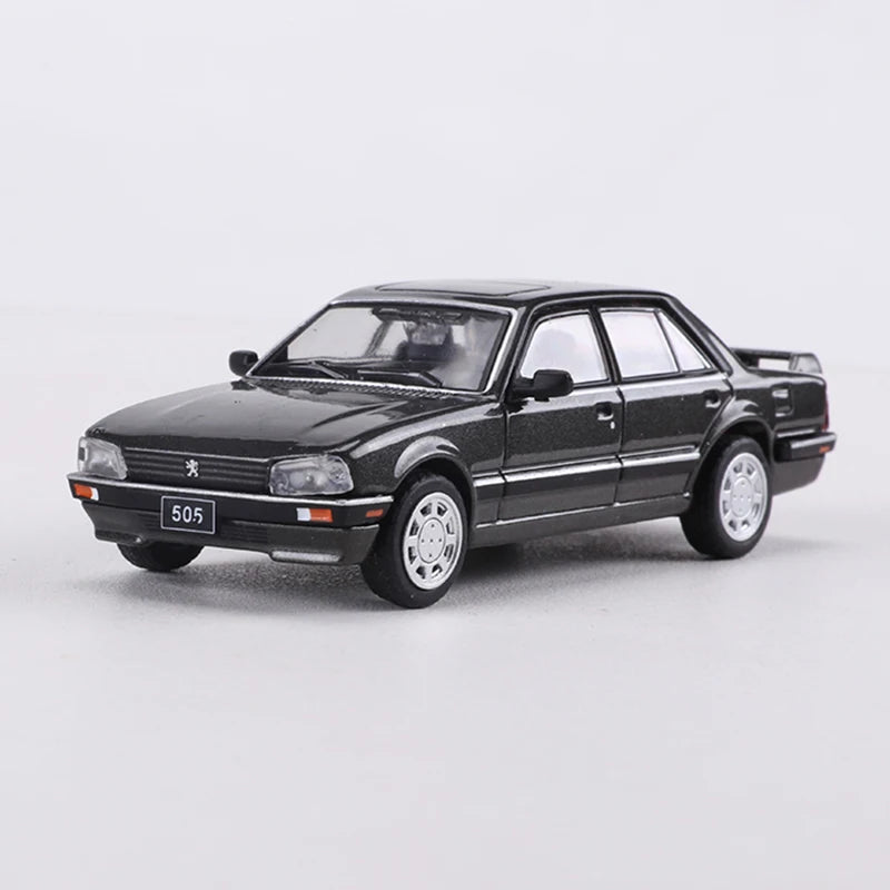 DCT 1:64 505 Sedan Alloy Model Car