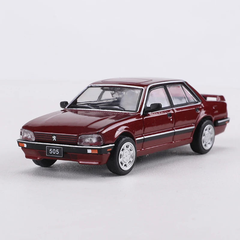 DCT 1:64 505 Sedan Alloy Model Car