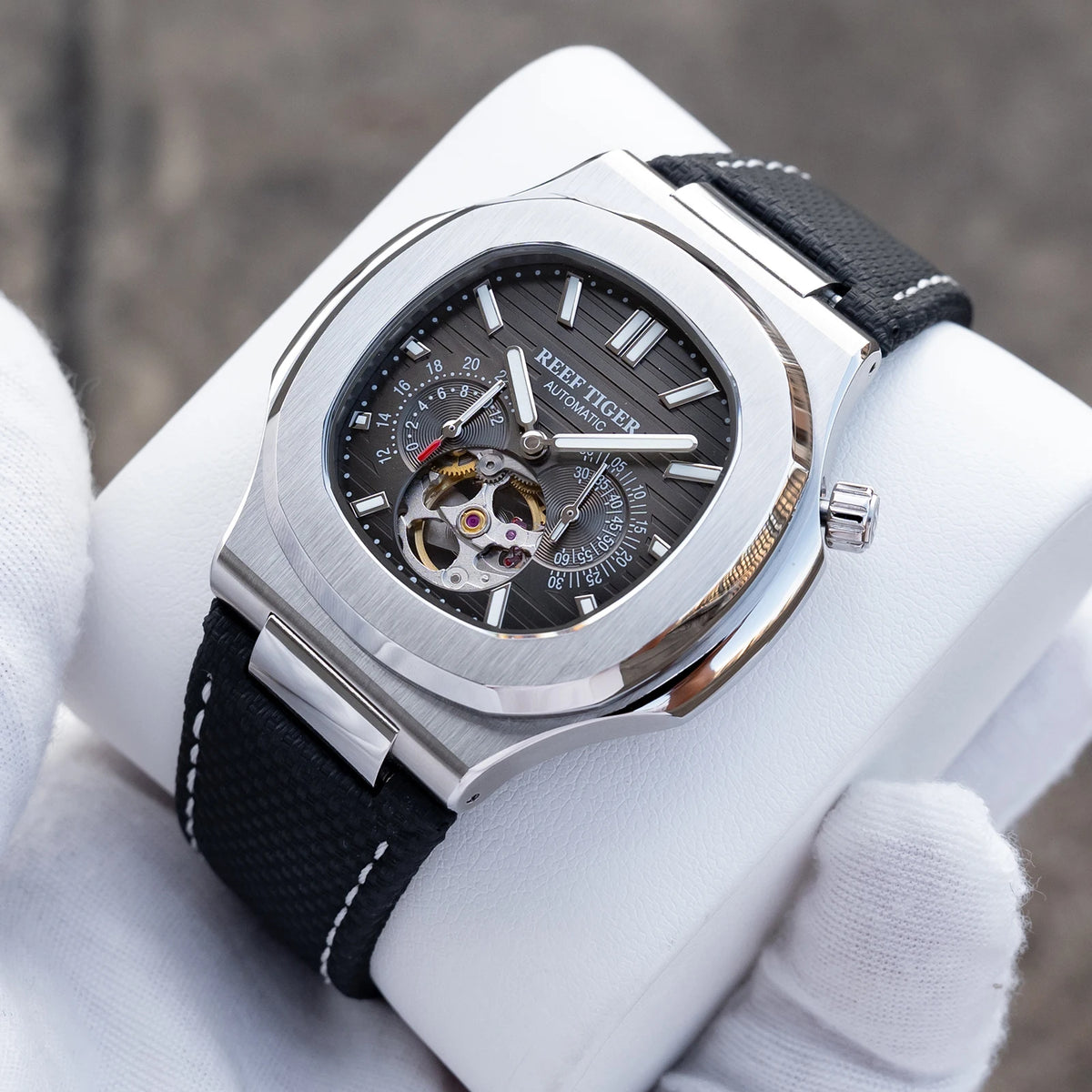 OBLVLO Men Automatic Watch Luxury 44mm Mechanical Wristwatch 50m Waterproof Sapphire Luminous Skeleton Dial 24 Hours