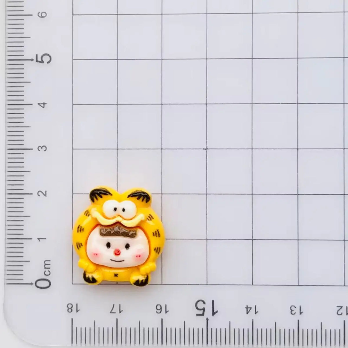 Garfield cartoon cute figurine resin accessories kawaii DIY phone case hairpin craft materials toys anime merchandise wholesale
