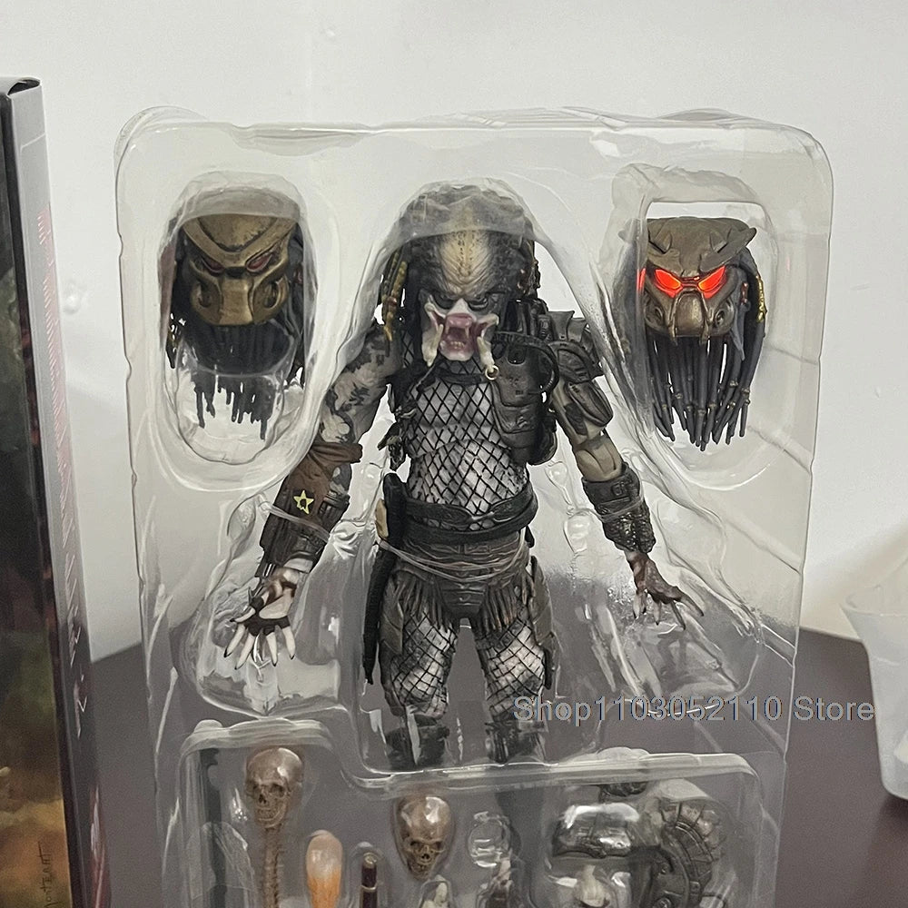 Elder Predator Figure With LED Predator VS Alien Edition Predator Alien Hunter Action Figure Model Collectible Gifts