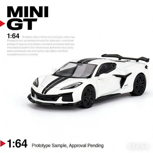 MINI GT 1:64 Chevrolet Corvette pickup scale model in alloy material, for boys' toys and adult collection display items.