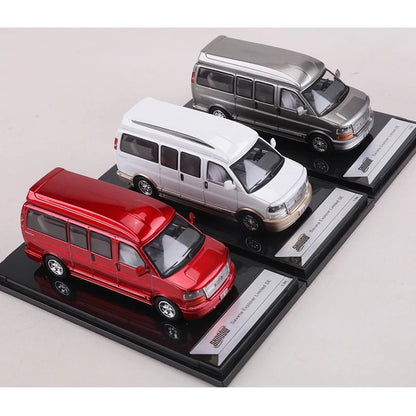 SHADOW 1:64 GMC Savana Explorer  SE Alloy Model Car