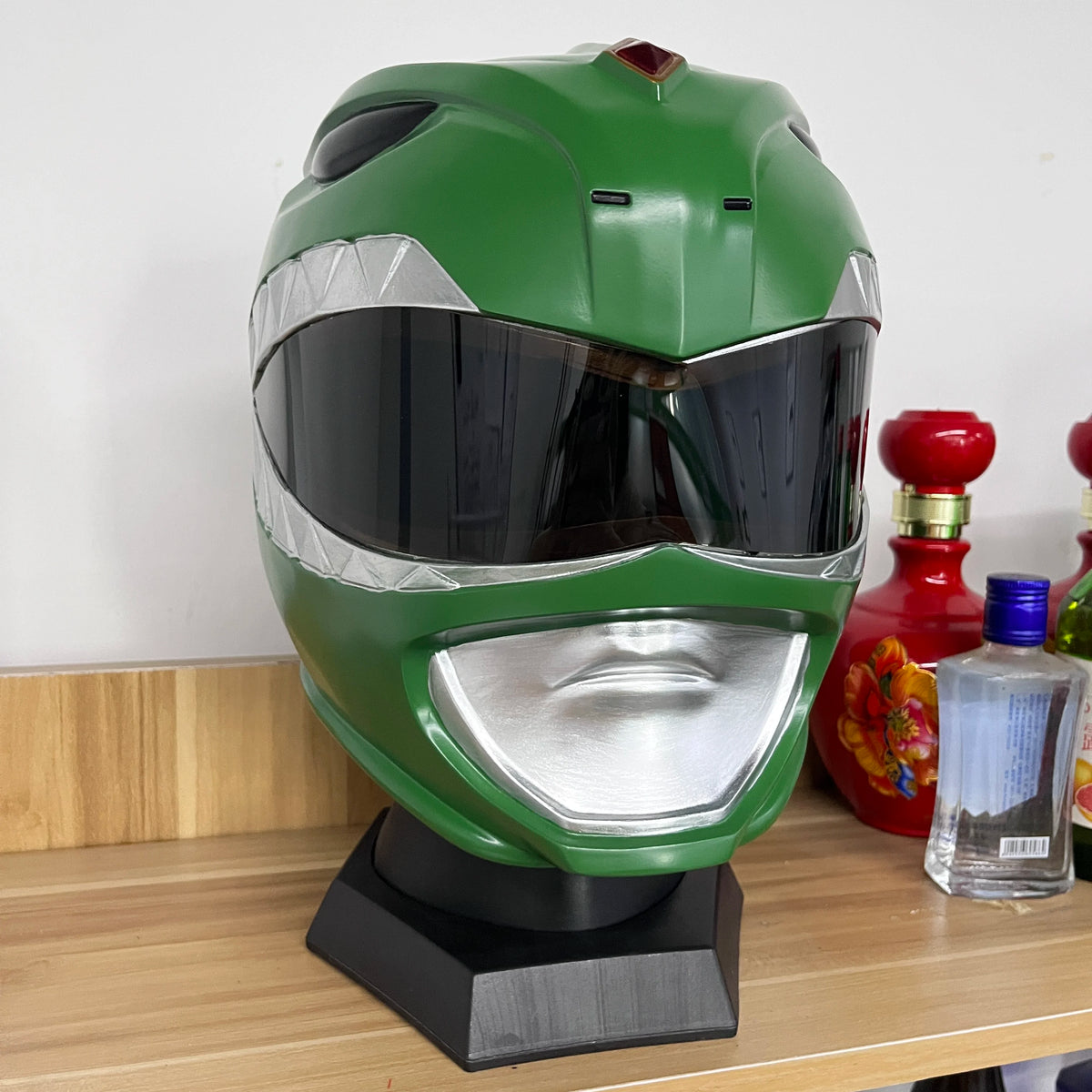 Power Rangers Lightning Collection Mighty Morphin Green Ranger Helmet Replica Green Helmet Cosplay Toy for Birthday Gift TK187