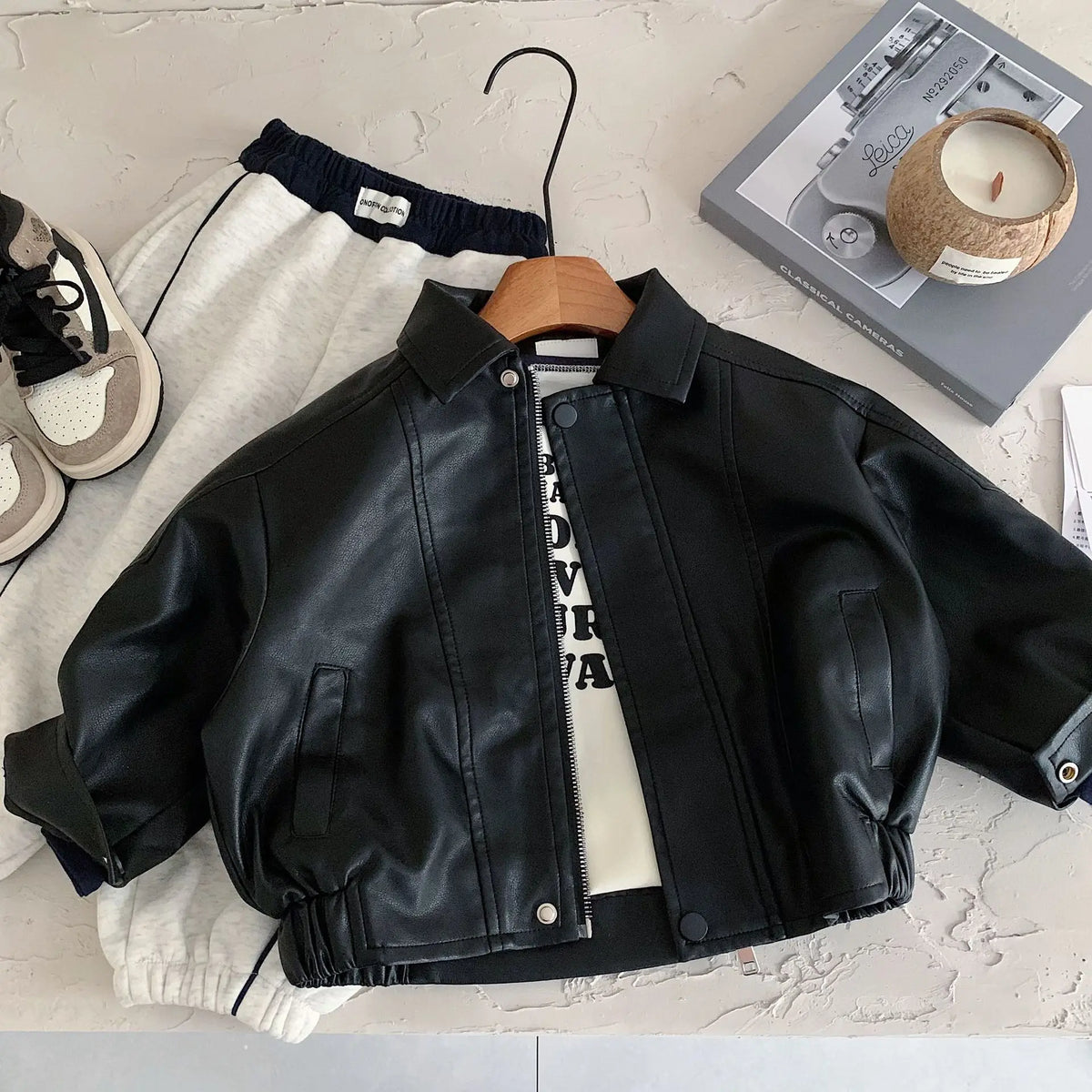 Spring Autumn New Girls boys Leather Jacket Solid Color Lapel Handsome Motorcycle Zipper Coat For 2-8Y Kids Fashion Pu Outwear