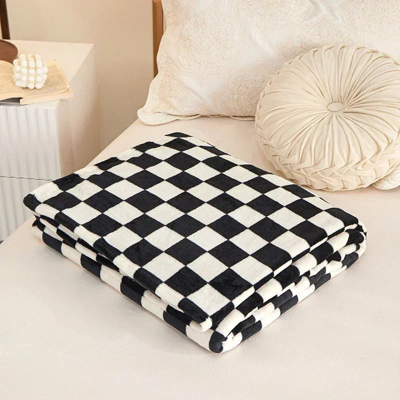 Flannel Blanket for Bedroom Soft Air Conditioning Blanket Checkerboard Elements Sofa Blanket Portable Nap Shawl Towel