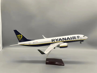 Ryanair Ireland B737-800 Aircraft Model 1:85 Scale 47cm 737 Aircraft Model Die-Cast Resin Aircraft with LED Lights Display Toys