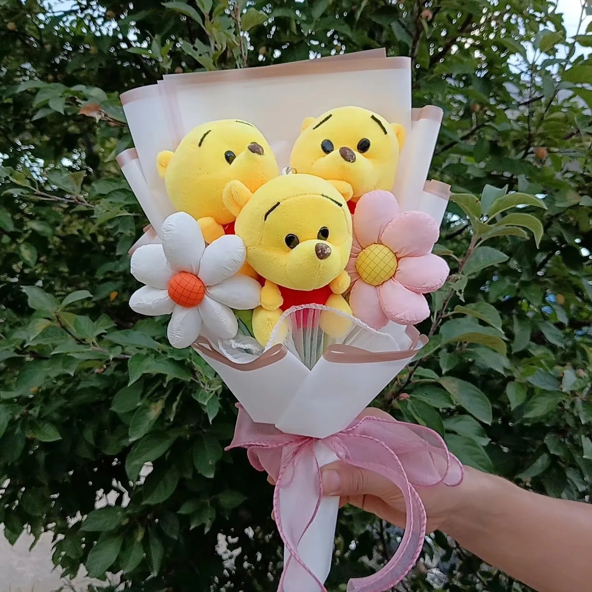 Cartoon Winnie the Pooh Pig Plush Bouquet Handmade Flower Bouquet Plush Doll Wedding Graduation Valentine Christmas Birthday Gif