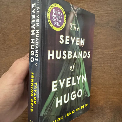 The Seven Husbands of Evelyn Hugo by Taylor Jenkins Reid Fiction Novel Book English Literature Reading