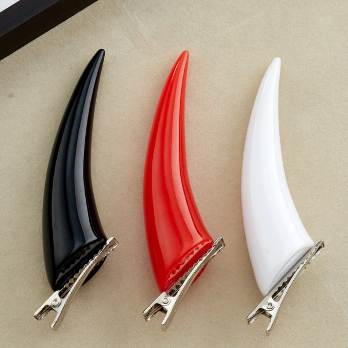 2PCS Dark Gothic Devil Horn Edge Plier Hair Halloween Costume Cartoon Black Hair Accessories Hair Clips Casual