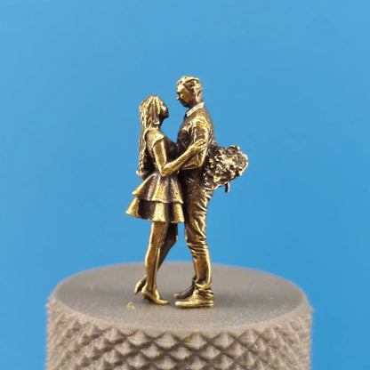 2.9cm Antique Brass Timeless Love Sculpture Couple with Flowers Miniature for Terrariums, Romantic Desk Decor & Collectible