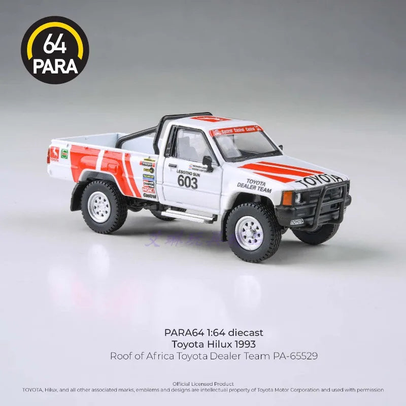 PARA 1:64 Toyota Hilux Roof of Africa 1993 DealerTeam Casted imitation alloy car model, boys' toy collection decorative item.
