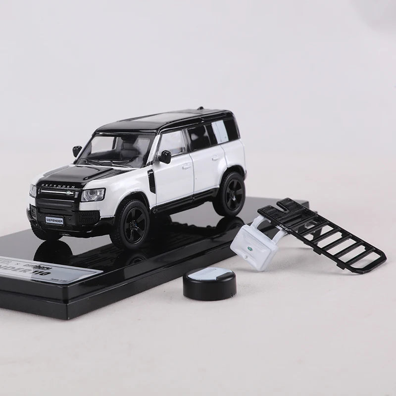 GCD*enchery 1:64 2021 Range Rover /Defender 110 Alloy Model Car