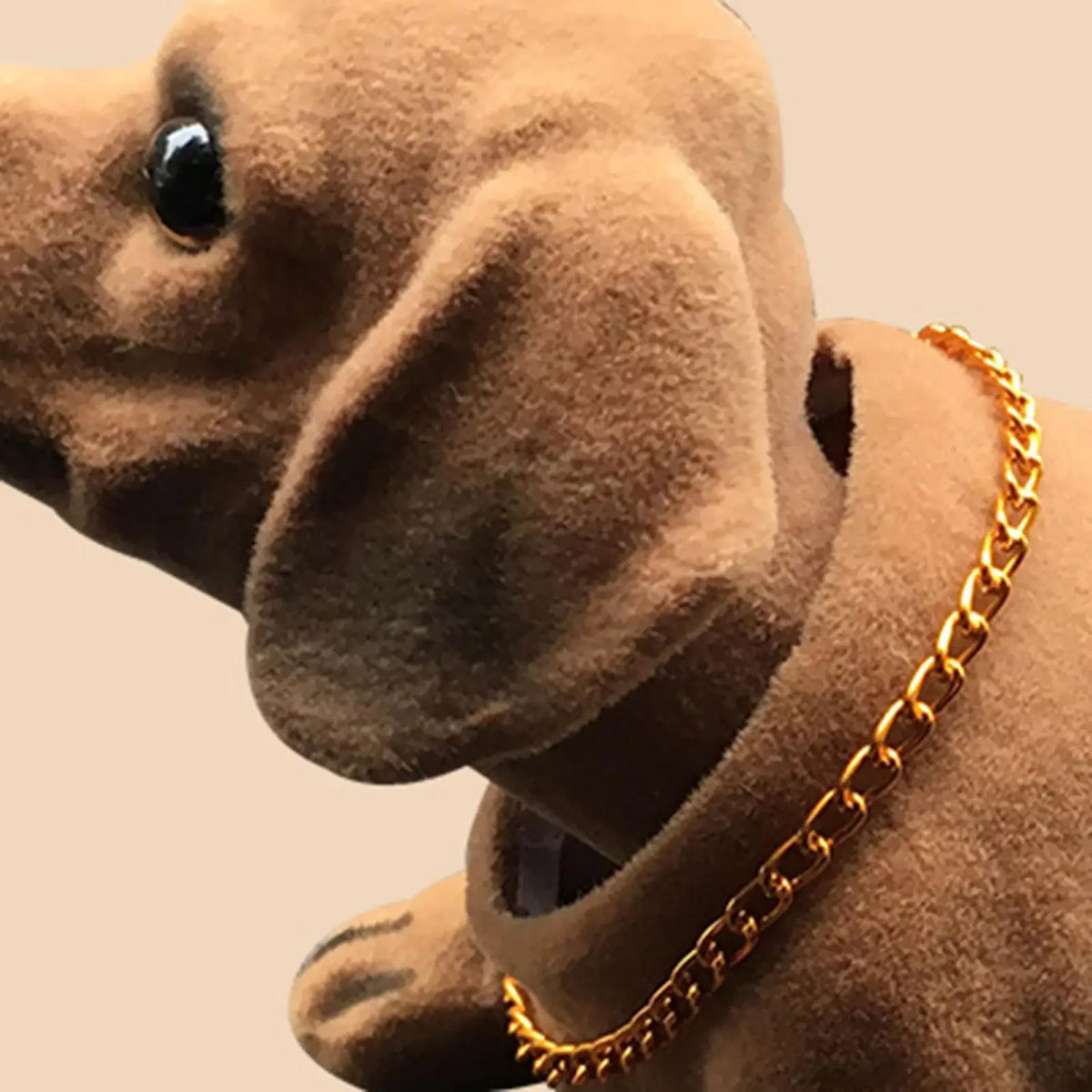 Bobble Head Dog Figure Car Decoration Cute Nodding Heads Puppy Ornament Creative Shaking Head Dog Toy for Vehicle Interior Decor