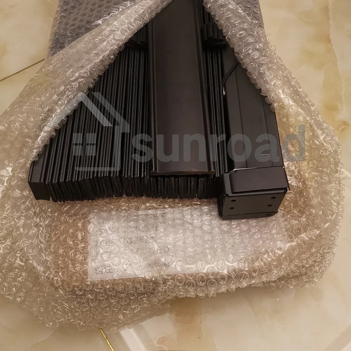 Custom-made PVC Fauxwood Venetian Window Blinds Wood Shutters Basswood Paulownia Wood Window Blinds Smart HOME DECOR