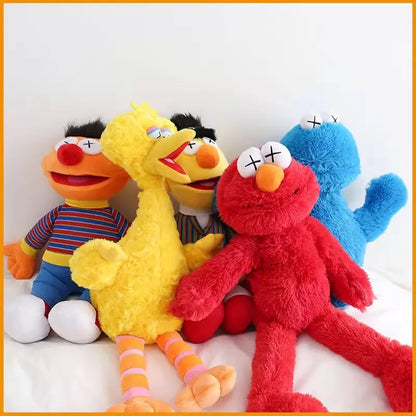 Fashion Clothing Store and Classic Animation Co-branded Plush Toys, Dolls, Children's Cloth Dolls, Limited Edition Collectible