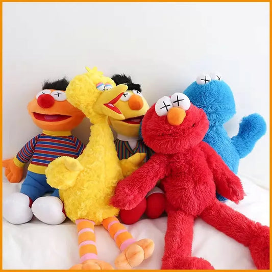 Fashion Clothing Store and Classic Animation Co-branded Plush Toys, Dolls, Children's Cloth Dolls, Limited Edition Collectible