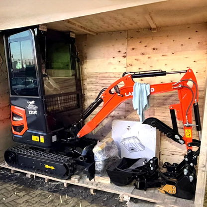 Landward New 2-Ton Excavator EPA Euro 5 Engine Mini Excavator Trencher Home Use Small Mini Excavator CE Bagger Price Customized