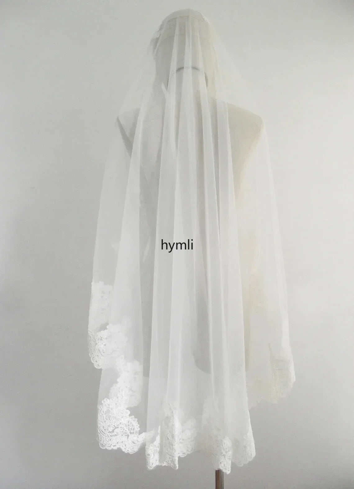 Mantilla Lace Wedding Veil Fingertip Length Veil Metal Comb