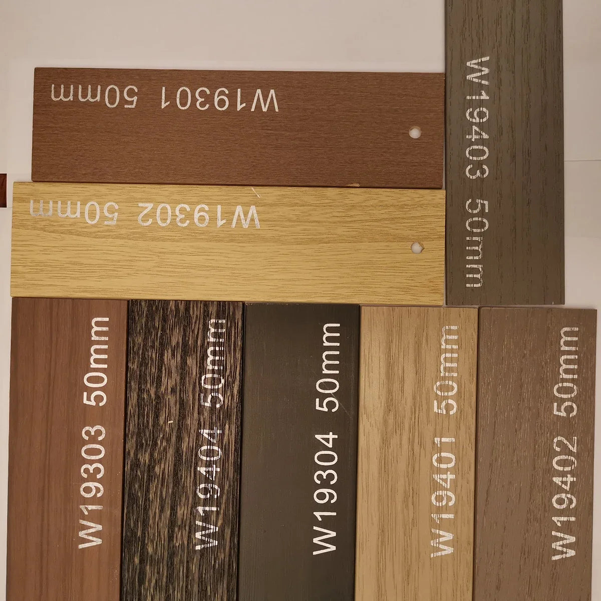 Custom-made PVC Fauxwood Venetian Window Blinds Wood Shutters Basswood Paulownia Wood Window Blinds Smart HOME DECOR