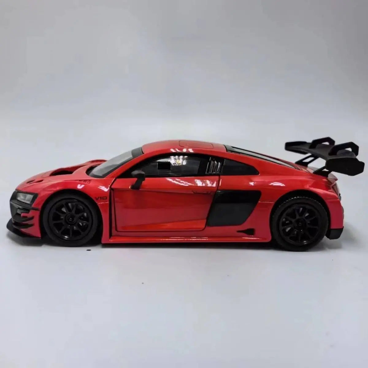 1:24 R8 LMS GT3 Supercar Alloy Car Diecasts & Toy Vehicles Car Model Miniature Scale Model Car Toys For Children