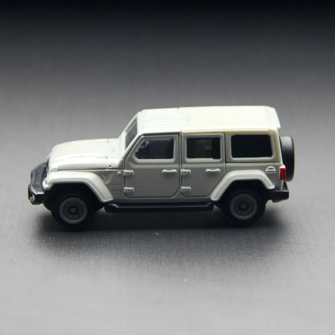 Takara Tomy Tomica No.72 Jeep Wrangler Car Alloy Toys Motor Vehicle Diecast Metal Model Kids Toys Boys