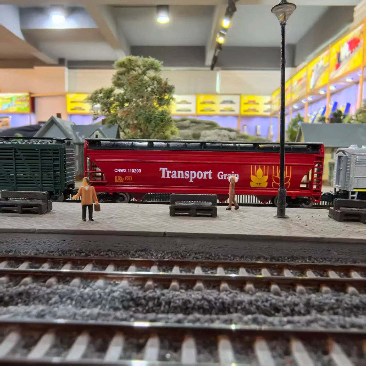 N Scale 1:160 Grain Transport Train Model Metal Wheels Train Carriage Model Adult Classic Collection Sand Table Static Display