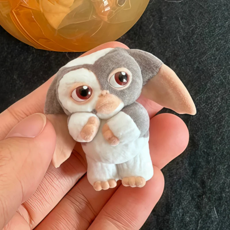 Bandai Genuine Gremlins Gizmo Flocked Mini Figure Capsule Gashapon Horror Movie Character Desktop Ornament Collection Toys Gifts