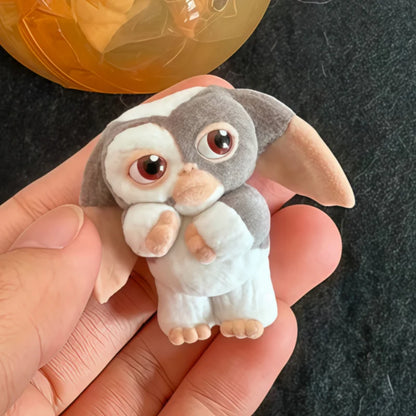 Bandai Genuine Gremlins Gizmo Flocked Mini Figure Capsule Gashapon Horror Movie Character Desktop Ornament Collection Toys Gifts