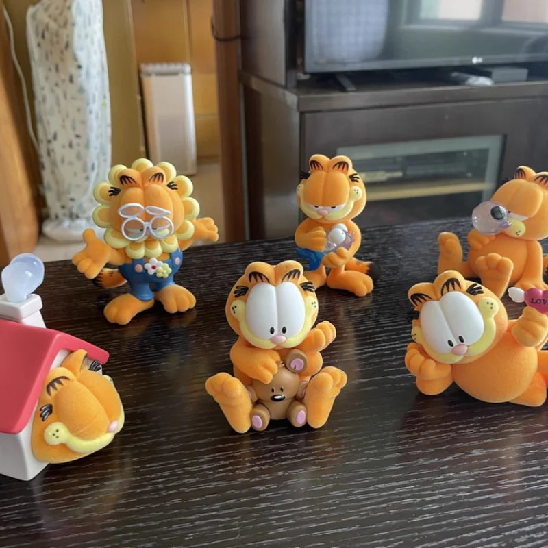 Hot Genuine Garfield Perfect Holiday Series Blind Box Trendy Toy Action Figures Kawaii Mystery Box Decorations Cute Girls' Gifts